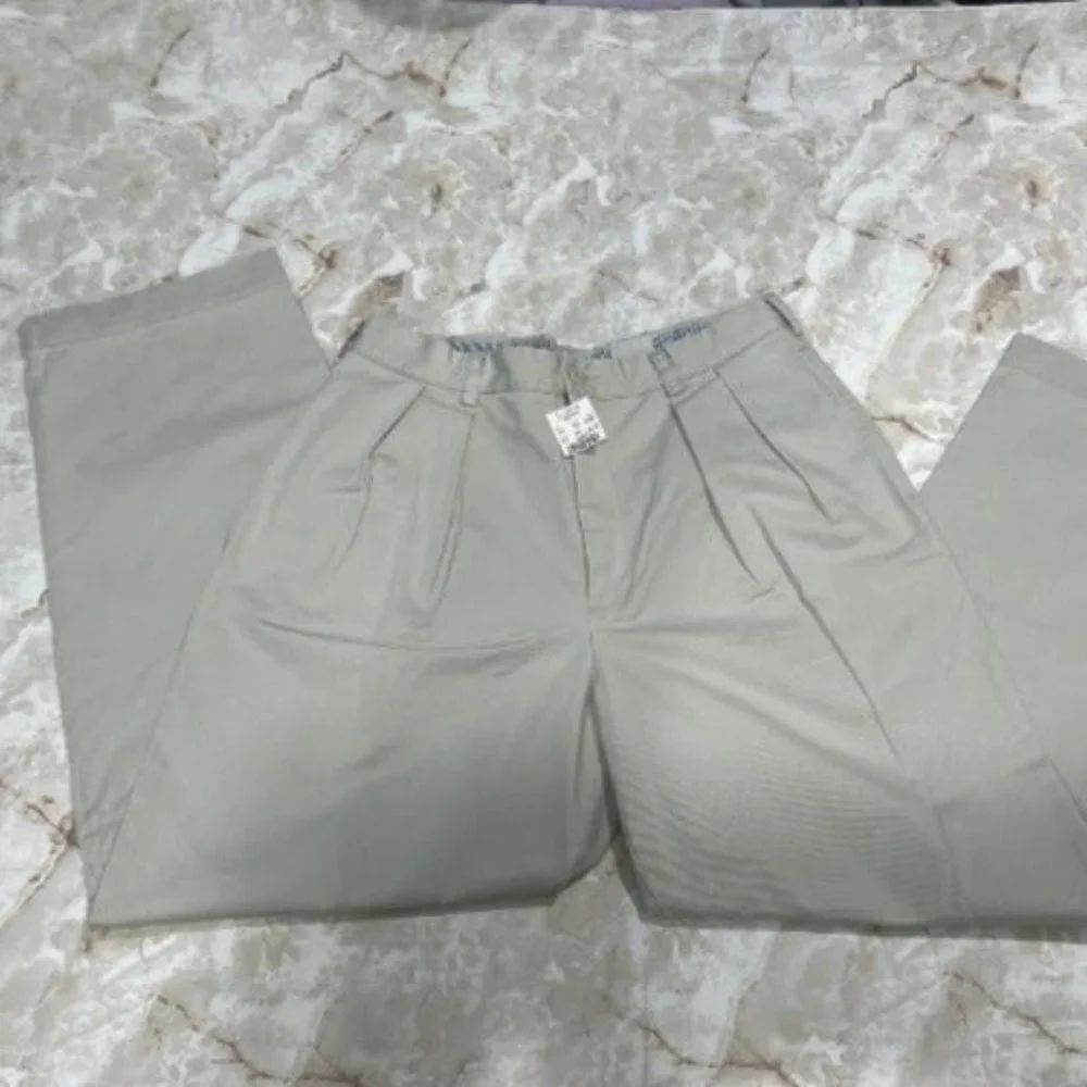 J .Crew relaxed fit  32‎ x 30 plea front men pant